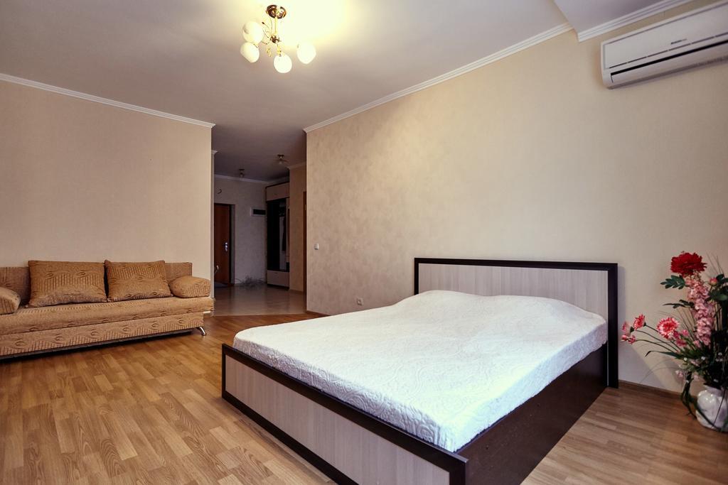 Aparthotel On Filatova Standart Krasnodar Esterno foto